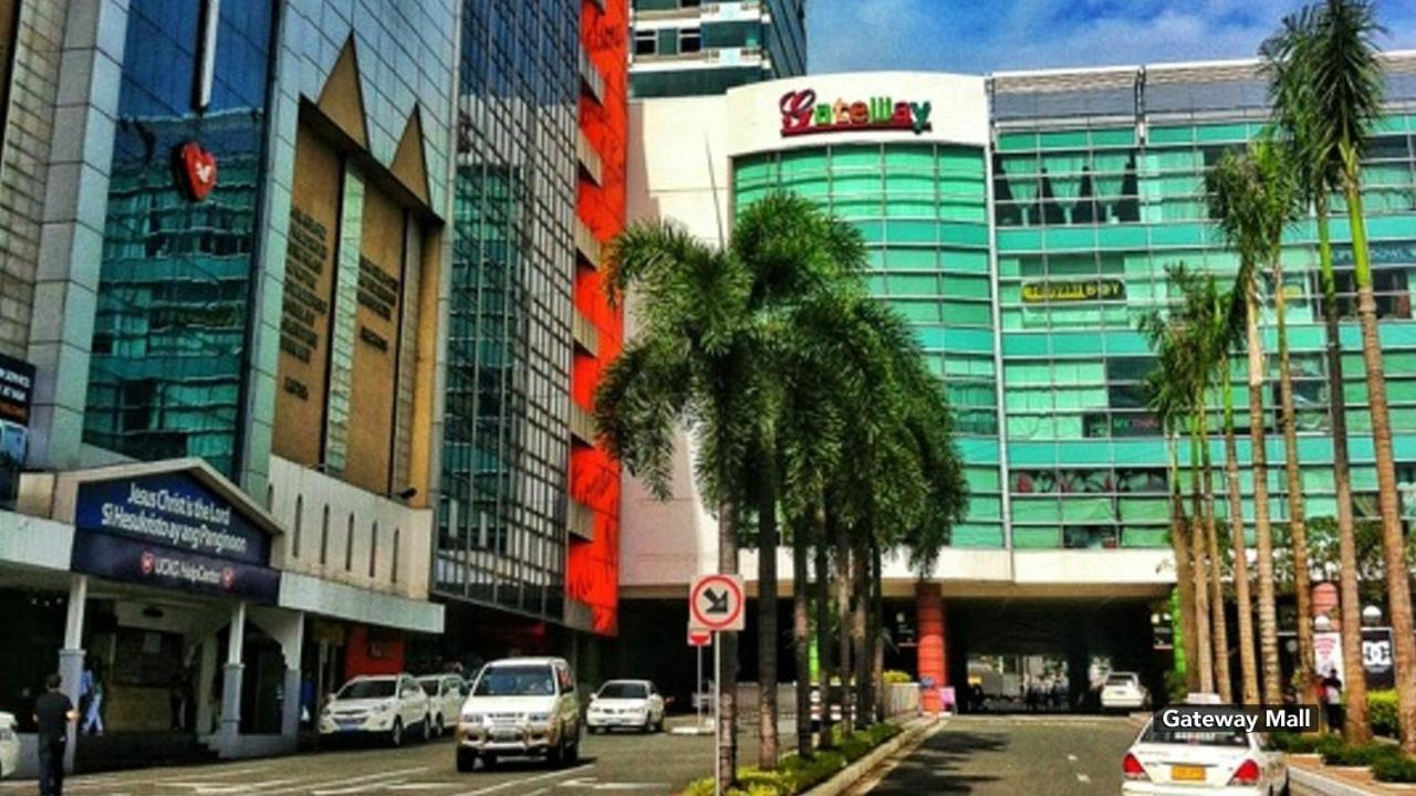 Zen Rooms Camelot Hotel Qc Quezon City Eksteriør billede