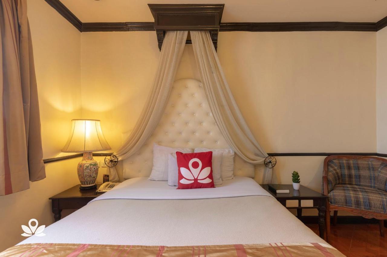 Zen Rooms Camelot Hotel Qc Quezon City Eksteriør billede